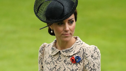 Kate Middleton csipkeruhája már sokkal jobb, mint a múltkori
