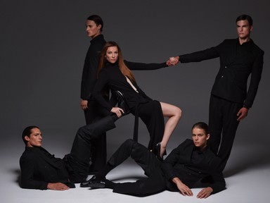 Rúzsa Magdi exkluzív fotósorozattal üzeni a világnak, hogy három gyerek után is elképesztő formában van