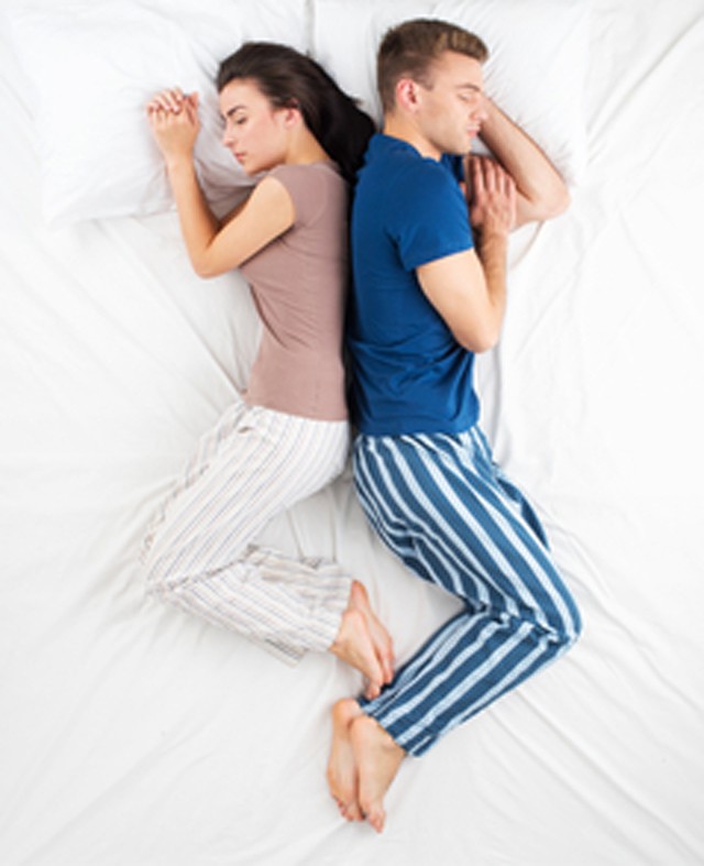 Hoppá! Az alvó pózotok elárulja, milyen a kapcsolatotok