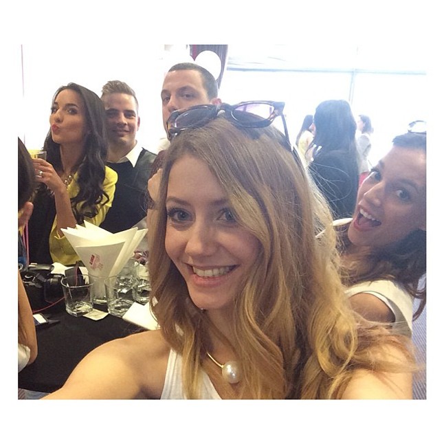 Készült még pár verzió a Bloggerreggeli-selfie-ből legnagyobb örömünkre.