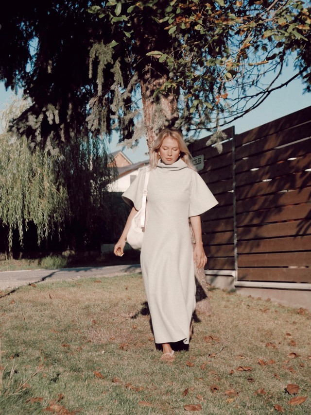 Marge kisbabája ma ellopta a show-t, de a gyönyörű ruháját így sem hagyjuk figyelmen kívül