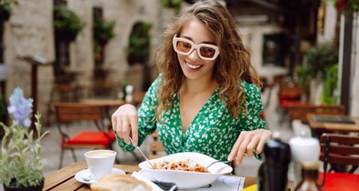 Dietetikus nevezte meg azt az 5 ételt, amellyel tovább élhetünk: hétköznapi finomságok is vannak közöttük