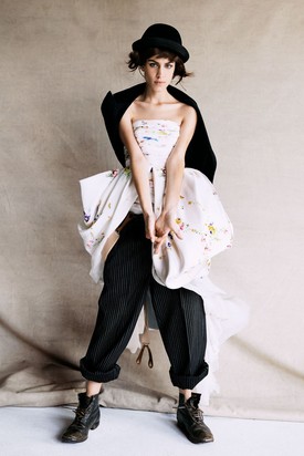 Alexa Chung az It Girl státusáról, divatról és pasikról mesél a Nylon magazinnak