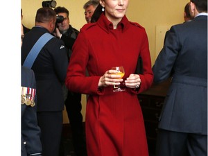 Öreges? Ugyan! Kate Middleton nagyon elegáns