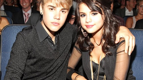 Selena Gomez és Justin Bieber szünetet tartanak, vajon tényleg Selena anyja kavart be?