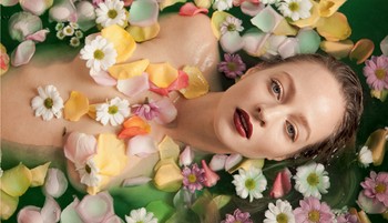 Idén októberben is összefogott az Estée Lauder Companies a mellrák ellen 