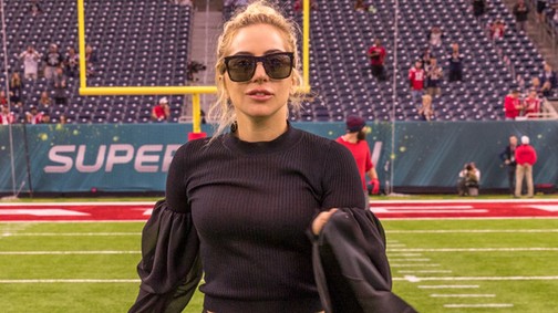 Olyan zseniális sminket még nem láttál, mint amit Lady Gaga pattintott fel a divashow-ra