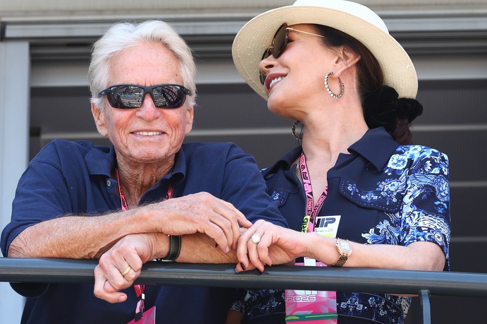 Catherine Zeta-Jones és Michael Douglas Monte-Carlóban, az idei Forma-1-es futamon