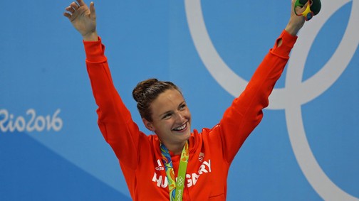 A nap képe: Hosszú Katinka szelfije az arannyal!