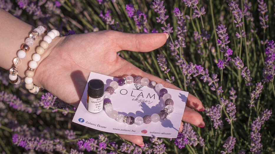 Betegségekhez és horoszkóphoz igazított ásvány ékszerek szívvel-lélekkel - interjú a Zolami ékszer egyik tulajdonosával