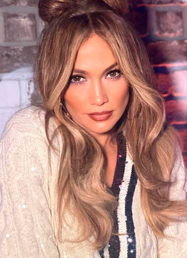 Jennifer Lopez ruhája egy baklövés, rajta mégis tökéletesen mutat