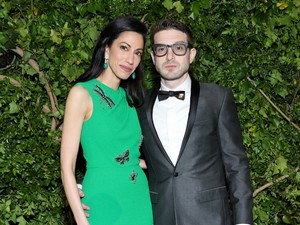 Alex Soros tündérmesébe illő esküvőjén ámul az internet: feleségül vette gyönyörű szerelmét, Huma Abedint