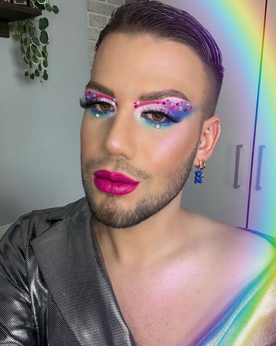 Mészáros Csabi sminkkreációval minden alkalommal lenyűgözi a követőit