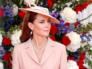 Katalin hercegné óriási dekoltázst villantott, kis híján megszegte a királyi protokollt