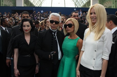 Lagerfeld és kiskedvencei: Dita Von Teese, Victoria Beckham, Claudia Schiffer