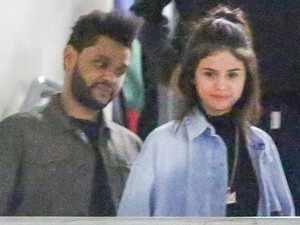 Selena Gomez nem babonás és Olaszországba ment enyelegni The Weeknddel