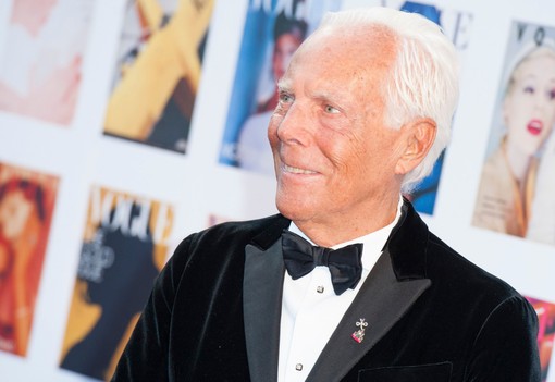 „Minden az én döntésem, és ez meg is látszik” – Giorgio Armani 50 éve töretlen sikerrel igazgatja divatházát