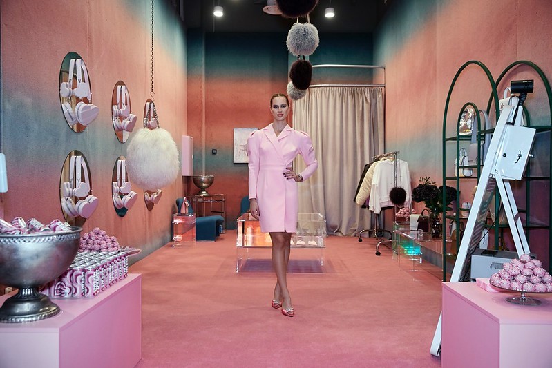 Molnár Nini új kollekciója csodás, de a legfontosabb, hogy fontos ügyre hívja fel a társadalom és a nők figyelmét: a rendszeres szűrésekre és az önvizsgálatra