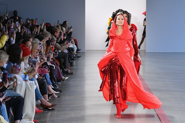 Pat Cleveland a Hellessy márka kifutóján