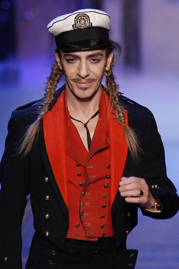 John Galliano visszatér?