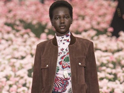 Menekülttáborban született, most a kifutók sztárja ez lány! 