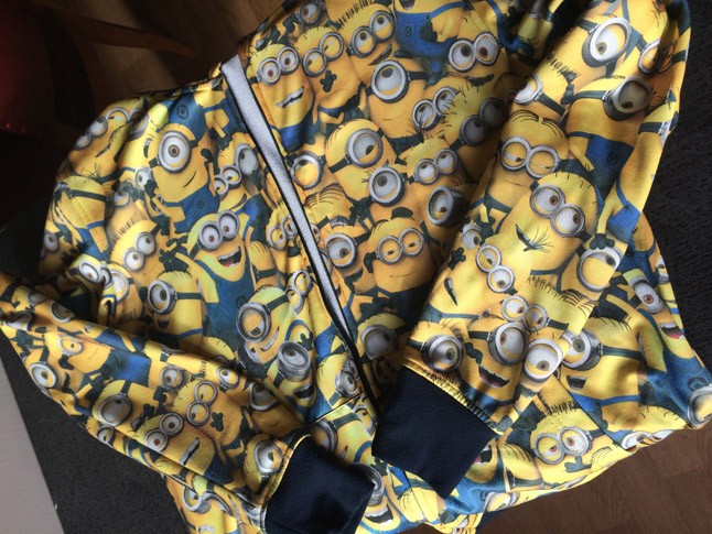 Ami elengedhetetlen a munkához: Minyonok és Amerika Kapitány