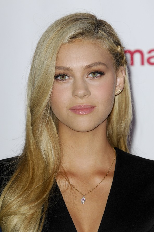 nicola peltz