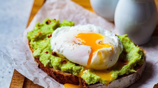 Napi recept: avokádós, tojásos szendvics lazulós napokra