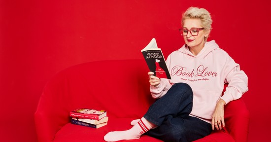 Elstartolt a GLAMOUR Bookclub, ez a hazai írónő lesz a könyvklub első vendége