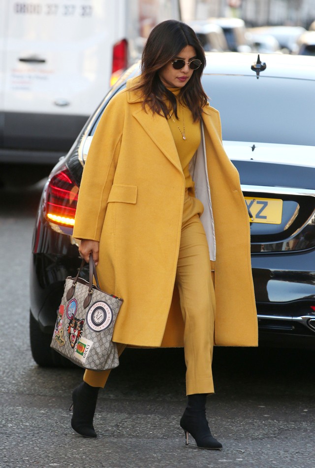 Utálom a sárga színt, de Priyanka Chopra szettjétől kedvet kaptam hozzá