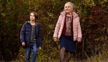 Vidéki nagymamák sötét titkokkal: ezt a filmet mindenkinek látnia kellene