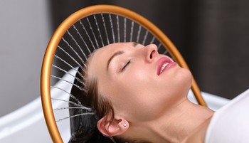 Wellness a hajnak, feltöltődés a léleknek – ezért a japán Head Spa kezelésért rajong most mindenki