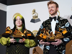 Billie Eilish és testvére annyi díjat kaptak a Grammy-n, hogy nem tudják majd hova tenni