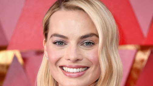 Maga volt a bűbáj Margot Robbie ebben a ruhában