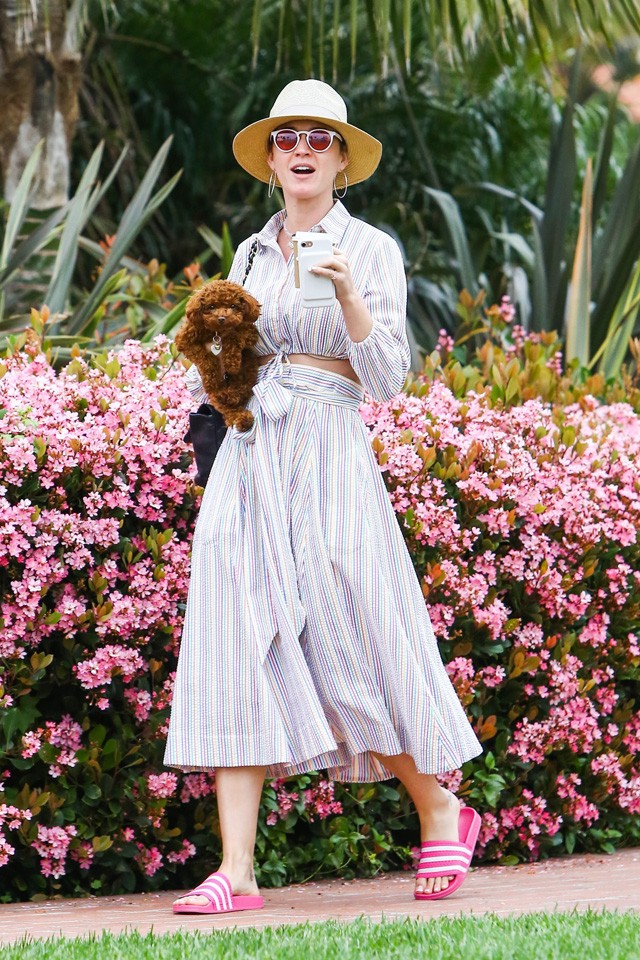 Katy Perry Santa Monica paparazzi