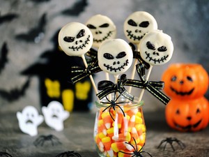 Napi recept: Halloweeni szellemes sütinyalókák