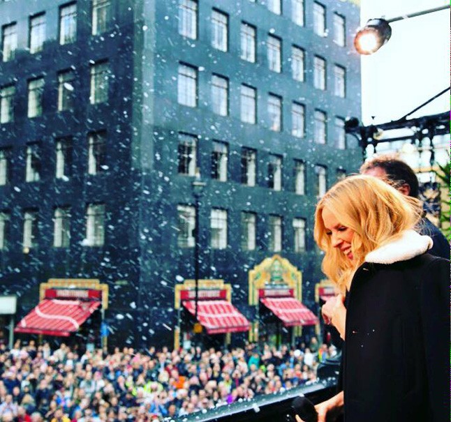 Kirakatban a karácsony