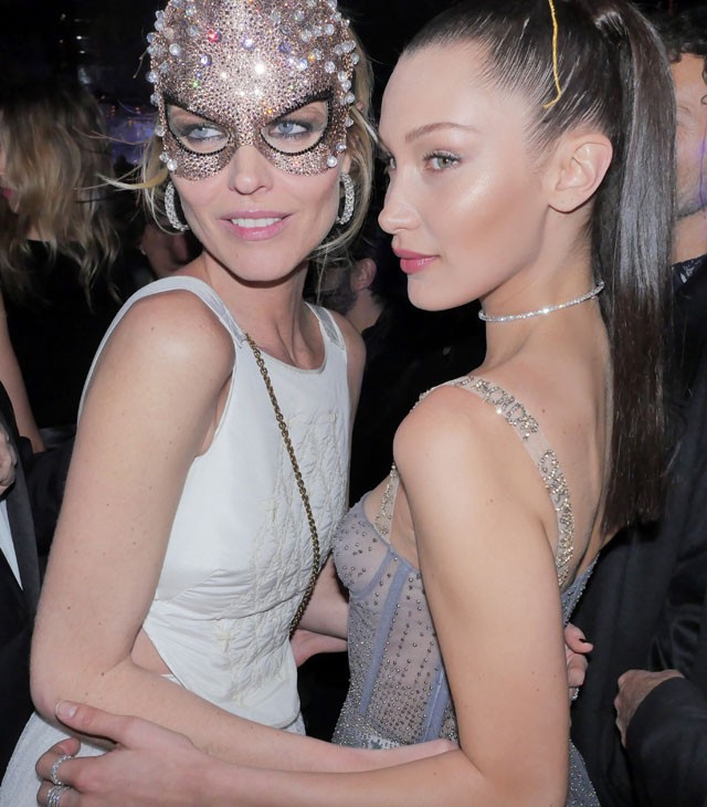 Bella Hadid, Eva Herzigova, Dior