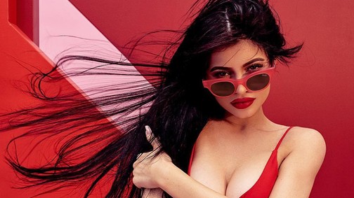 Mi az ott? Kylie Jenner lábujjára nincsenek szavak!