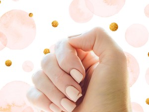 Így hozd rendbe a letört körmödet!