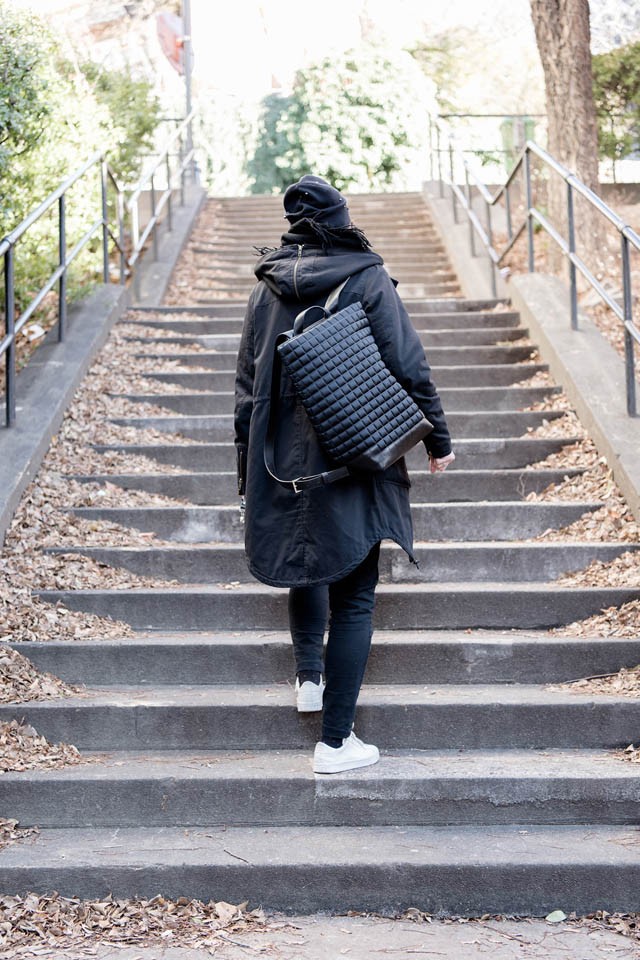 Péntek fényében a tervező élete első falmászására igyekszik