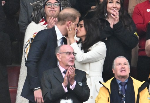 Meghan Markle és Harry herceg nyilvános csókja mindent visz: ezekre a fotókra még évtizedekig emlékezni fogunk