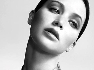 Jennifer Lawrence: Imádom a Photoshopot!