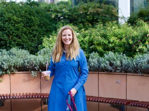 Tökéletesen áll ez a szín Varga Giuliettának