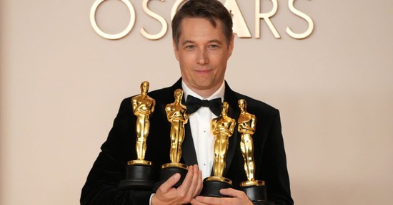 Ki az a Sean Baker, aki egymaga négy Oscar-díjat nyert, és ezzel történelmet írt? Ismerd meg közelebbről az Anora rendezőjét