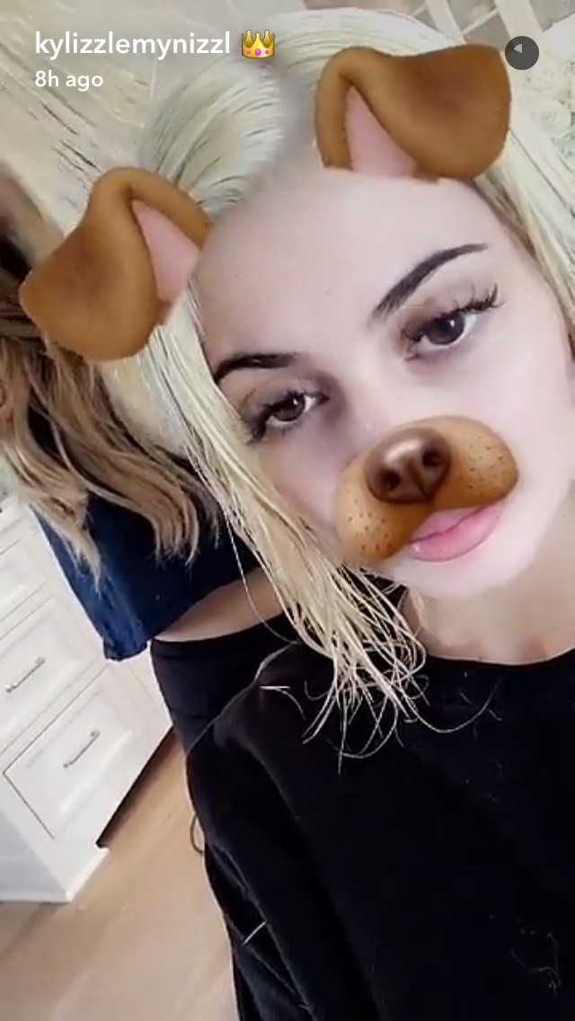 kylie jenner, hajszín, szőke, platina, sapchat, kylie jenner haja