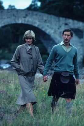 Idővel kiderült, hogy Diana és Károly nagyon más életmódot kedvel és folytat(na)