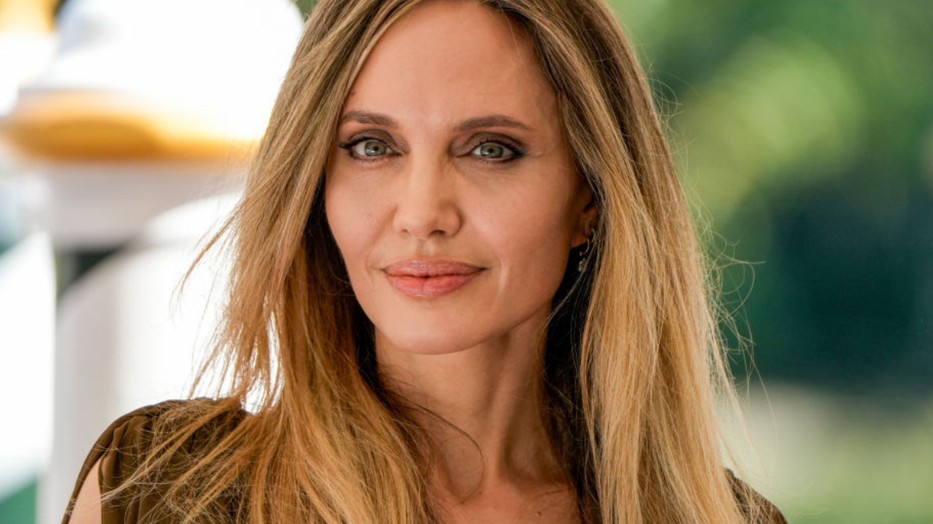 Úgy tűnik, Angelina Jolie újra szerelmes