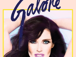 50 felett is egy dögös bombázó a Pepsi klasszikus reklámarca