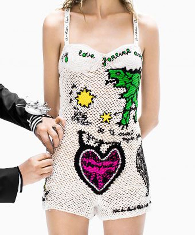 86 órán át készült és 2 millió forintot ér ez a ruha!